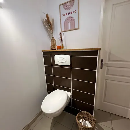 La Parenthese Maison De Famille Salle Cinema Tatil Evi